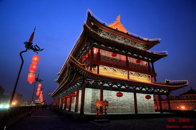Xian_Attractions_Xian_Ancient_city_Wall2.jpg