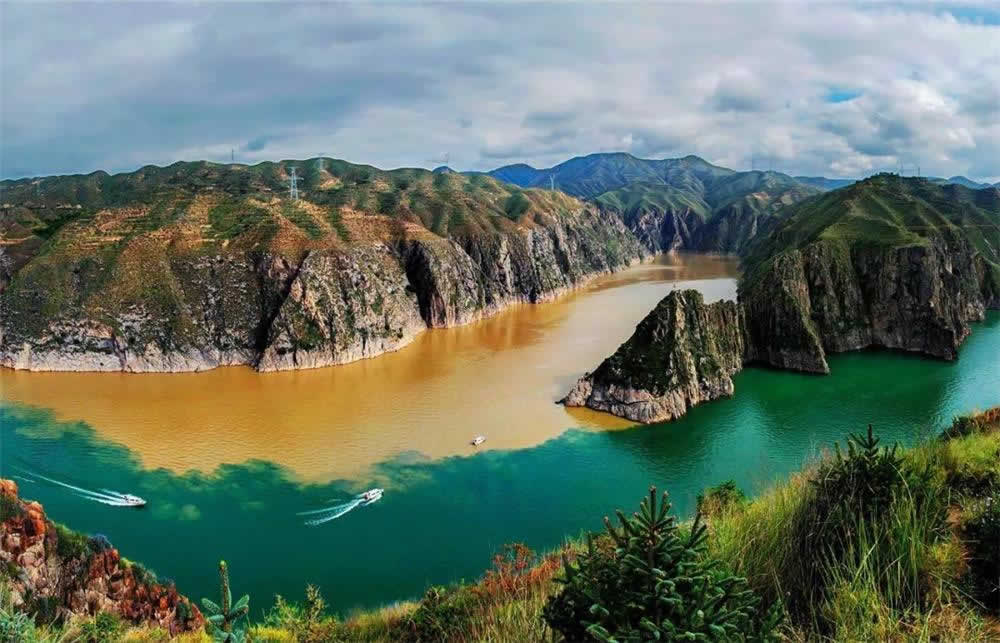 Zhengzhou Yellow River Scenic Spots Private Tour with Chinese Nation Exploration