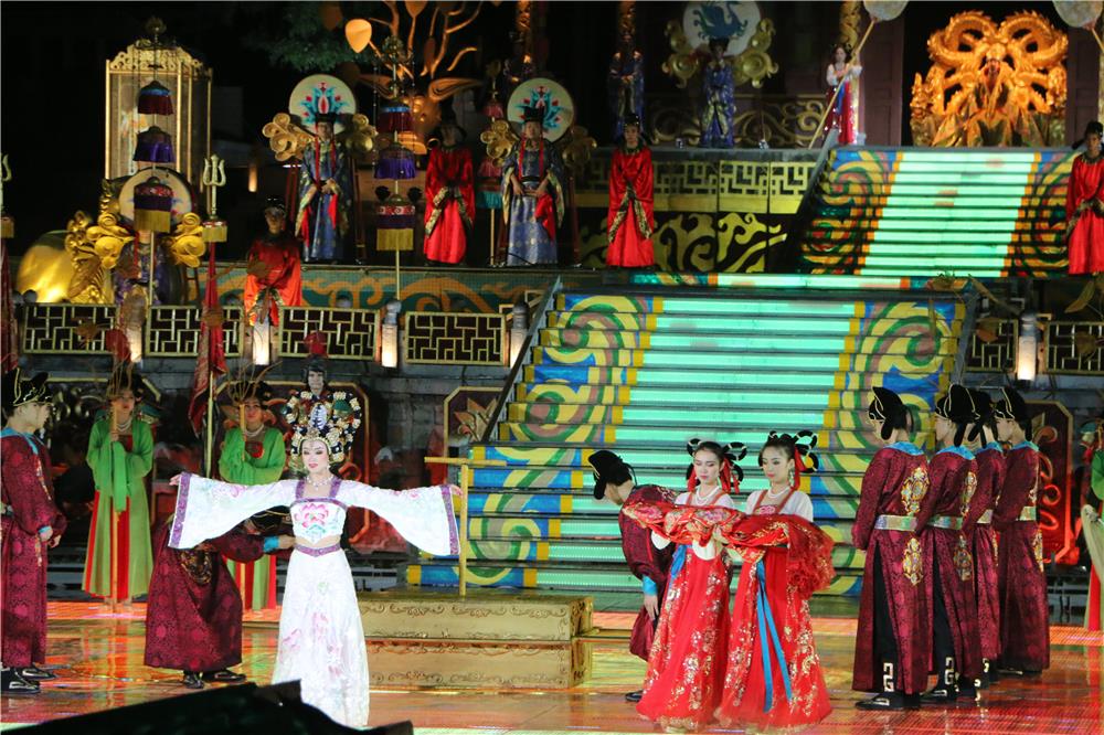 Xi'an Private Tours: Night Tour with Tang Dynasty Show & Dinner