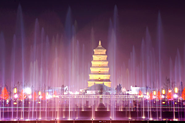 Xian night tours with big wild goose pagoda music fountain
