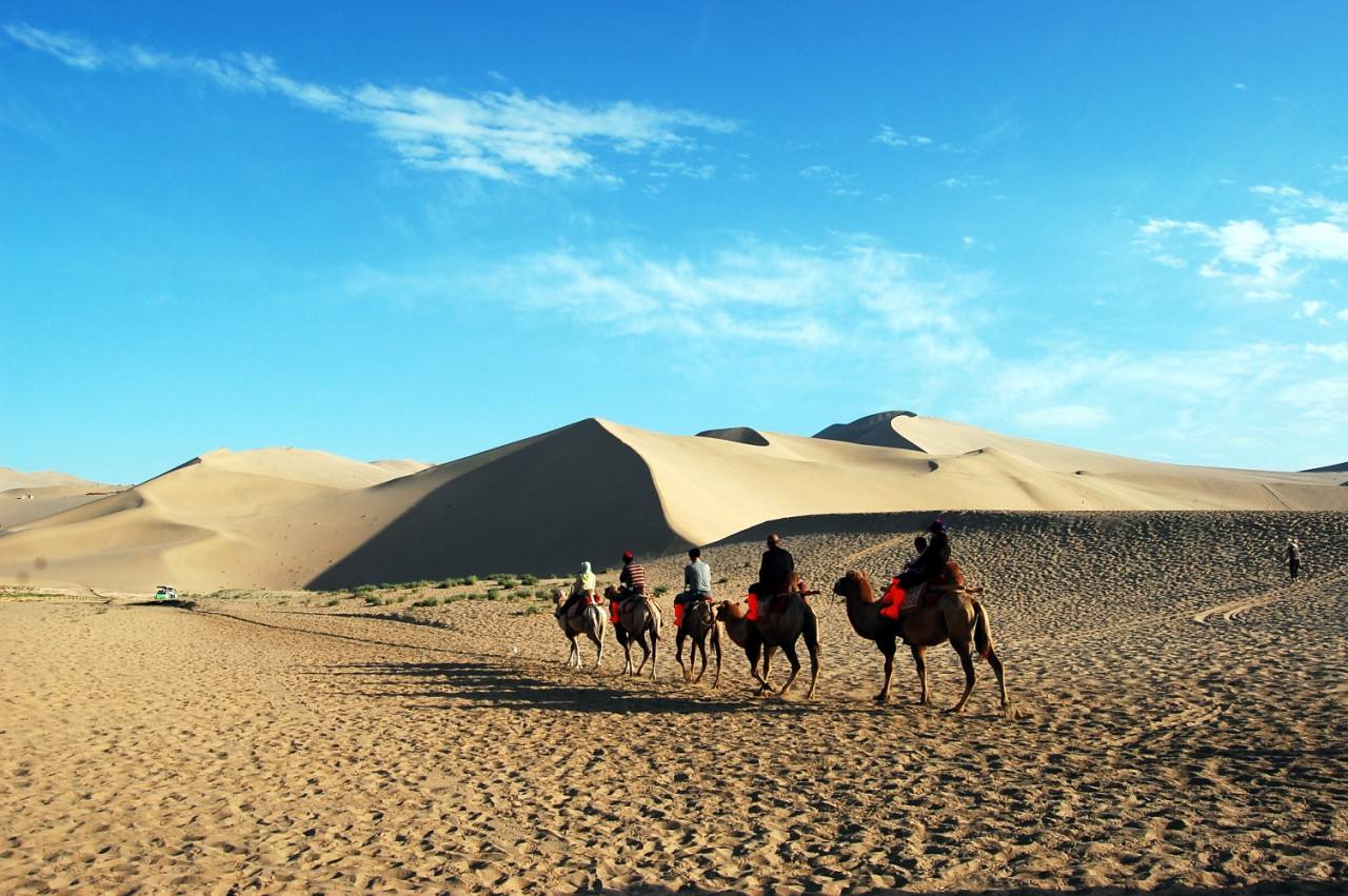 Private Two-days Xian Dunhuang Silk Road Tour with Echoing-San Mountain