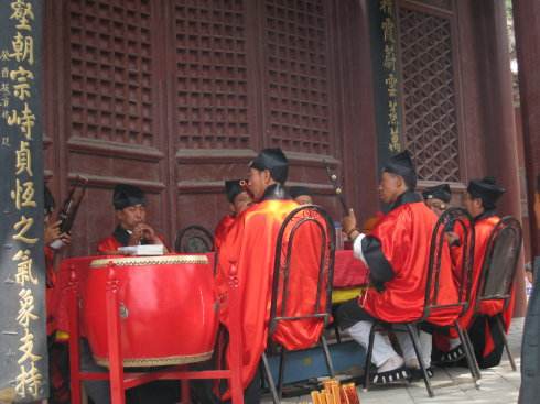 xian private day tours xian city god temple