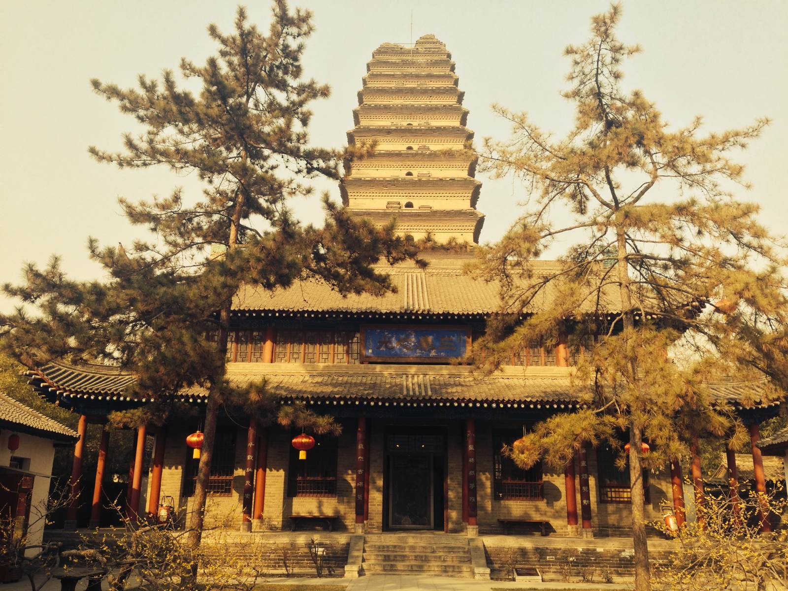 xianprivatetours provides xian weather,xian attractions,Jianfu_Temple_1.jpg