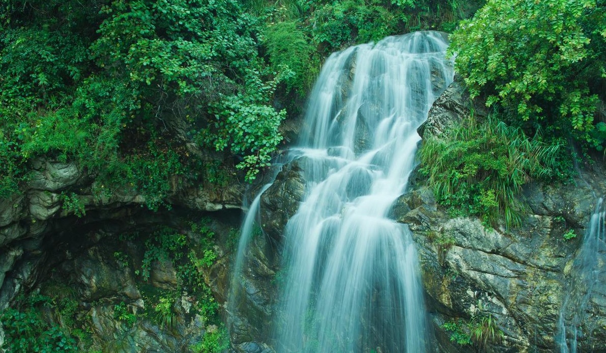 Xian Private Tour package Xian Tour guide xian tour operator xian travel xian attractions gaoguan waterfall
