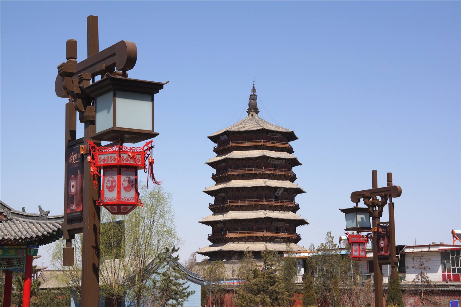 Wooden_Pagoda_01.jpg