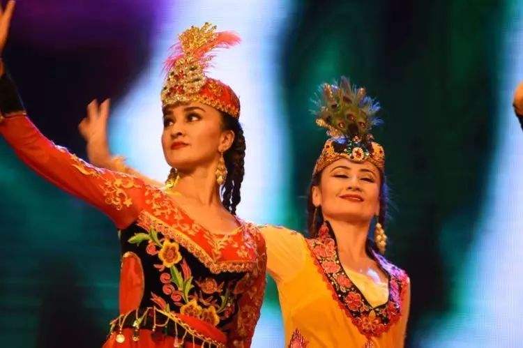 Kashgar Singing & Dancing.jpg