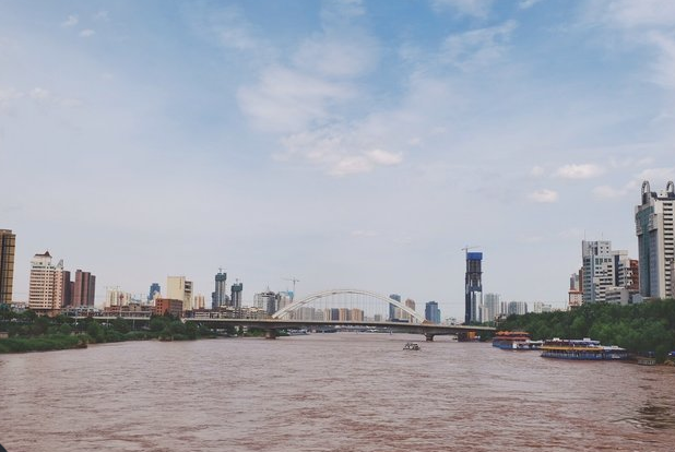 Yellow River View Lanzhou.png