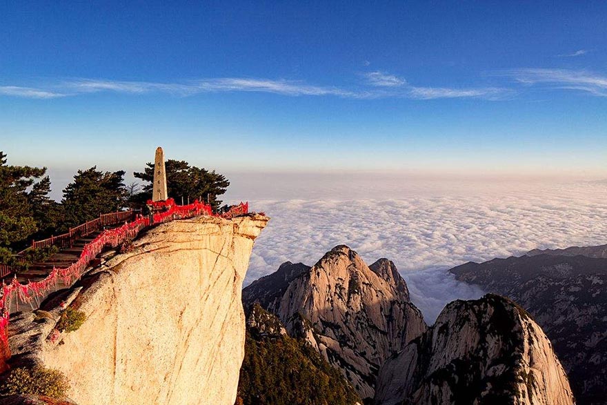 Huashan-Mountain-Sunrise-Peak