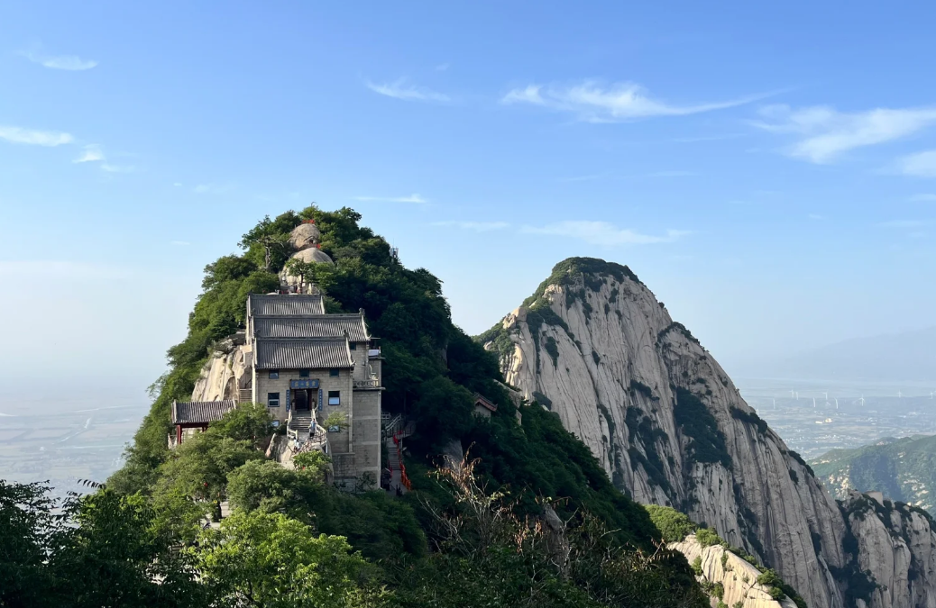 Xi‘an-day-tour-Hua-mountain-peak