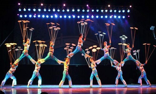 Chinese-Acrobatics