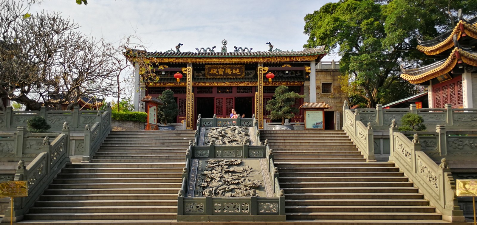 Huashan-Daoist-Temple