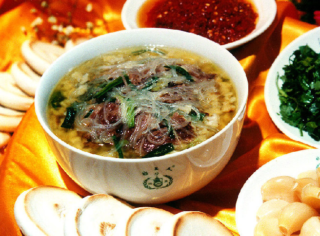 yangrou paomo(lamb-stew-with-crumbled-flatbread)