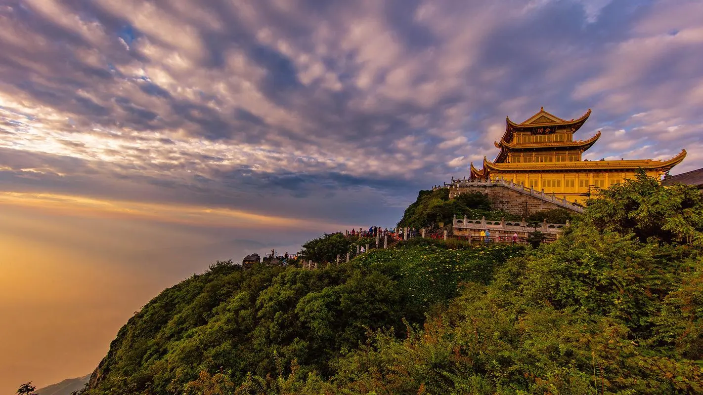 Emei-Mountain-Hiking-Tour