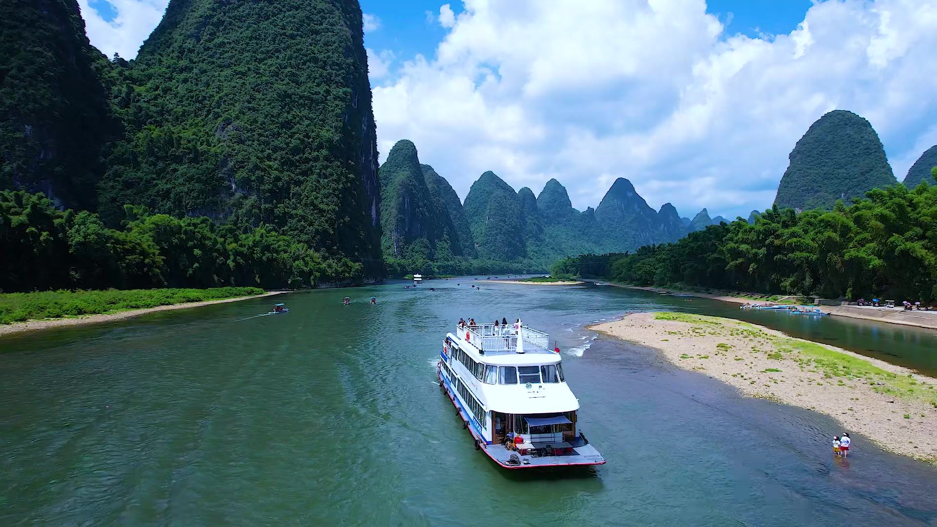 Cruise-On-The-Li-River