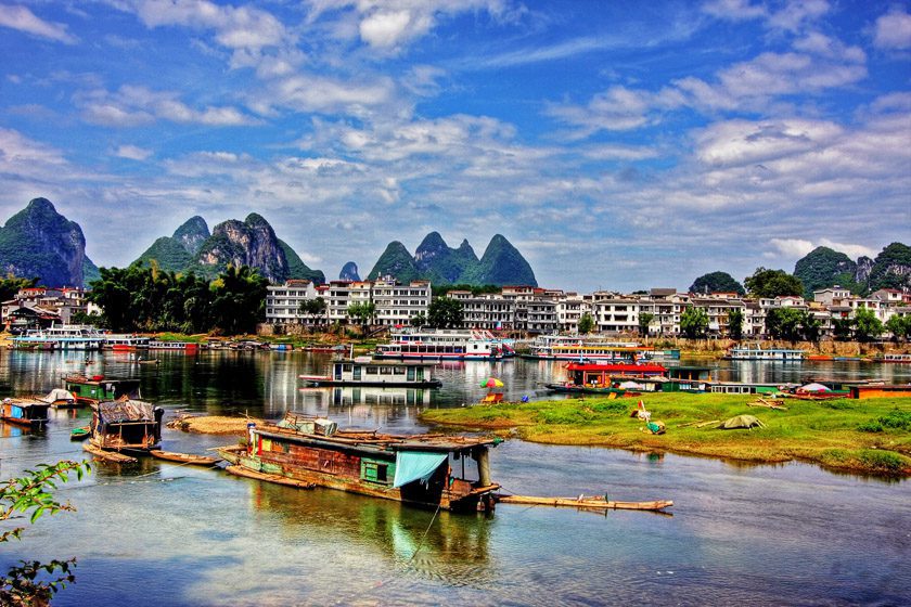 Village-of-Yangshuo-Sightseeing