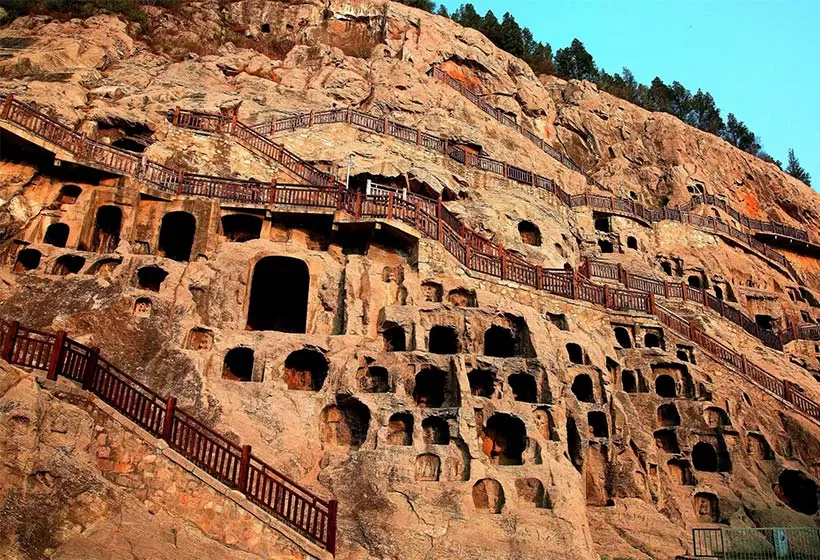 Longmen-Grottoes-Luoyang