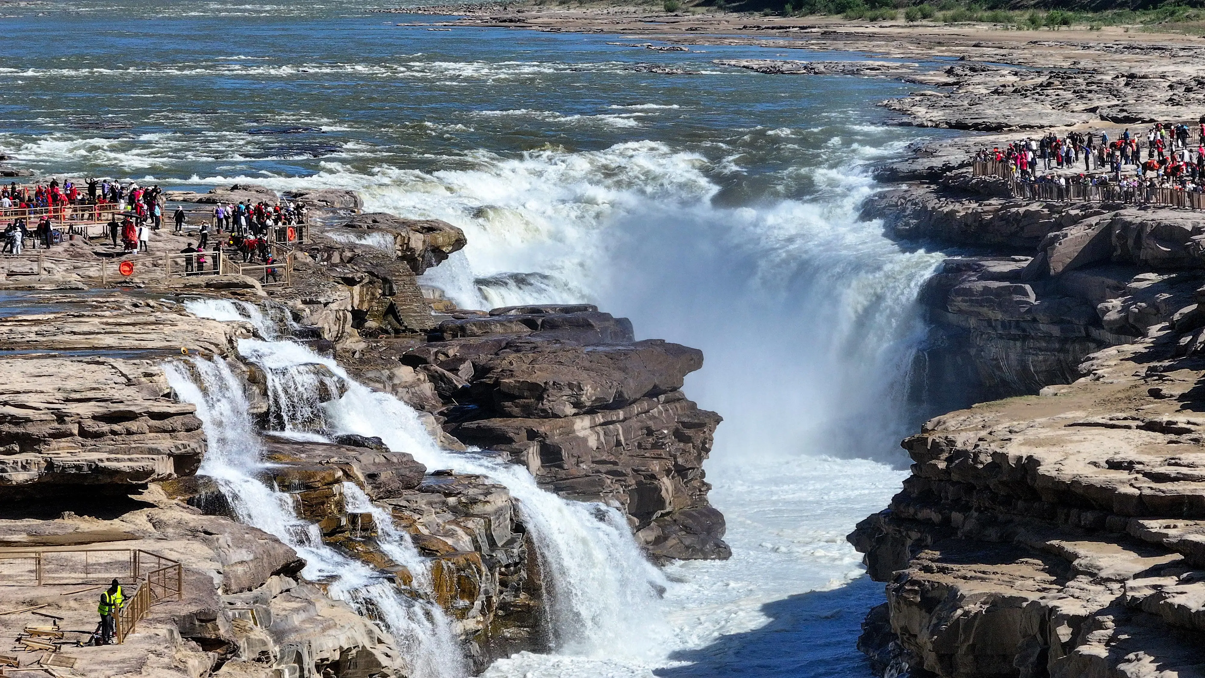 The-Waterfall-Viewing-Platform