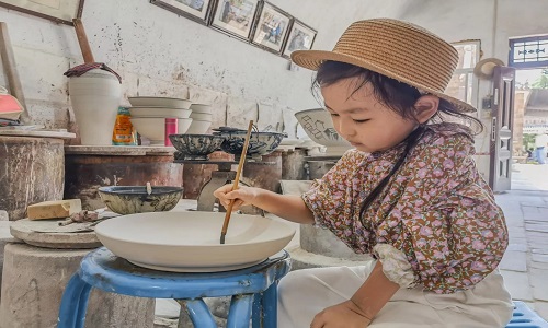 chen-lu-gu-zhen-pottery-making