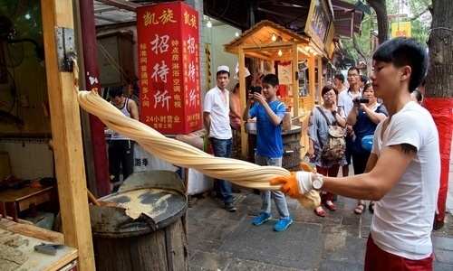 Muslim-Street-Xi'an-travel