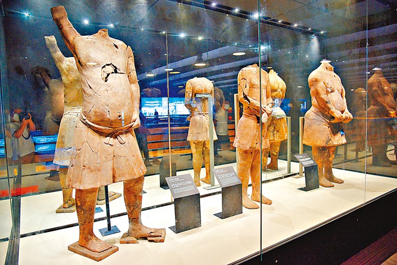 Acrobatic-Figurines Acrobatic-Figurines