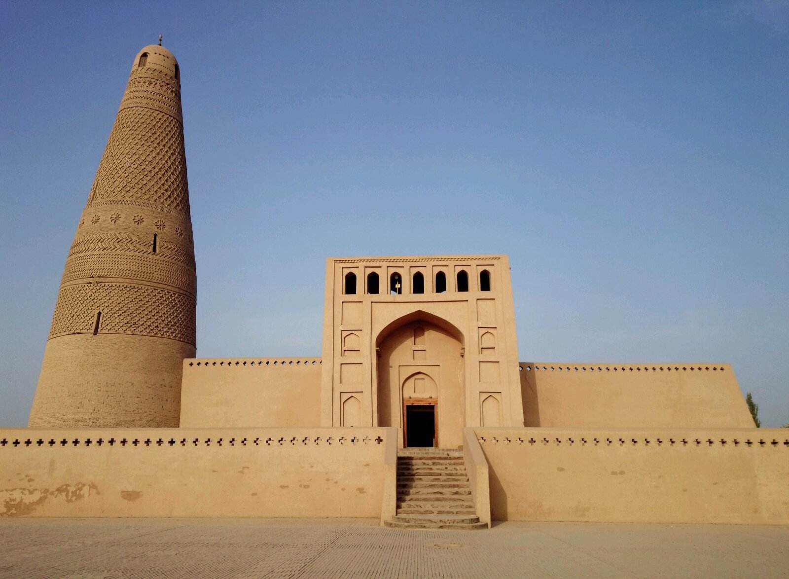 Emin-Minaret-04 Emin-Minaret-04