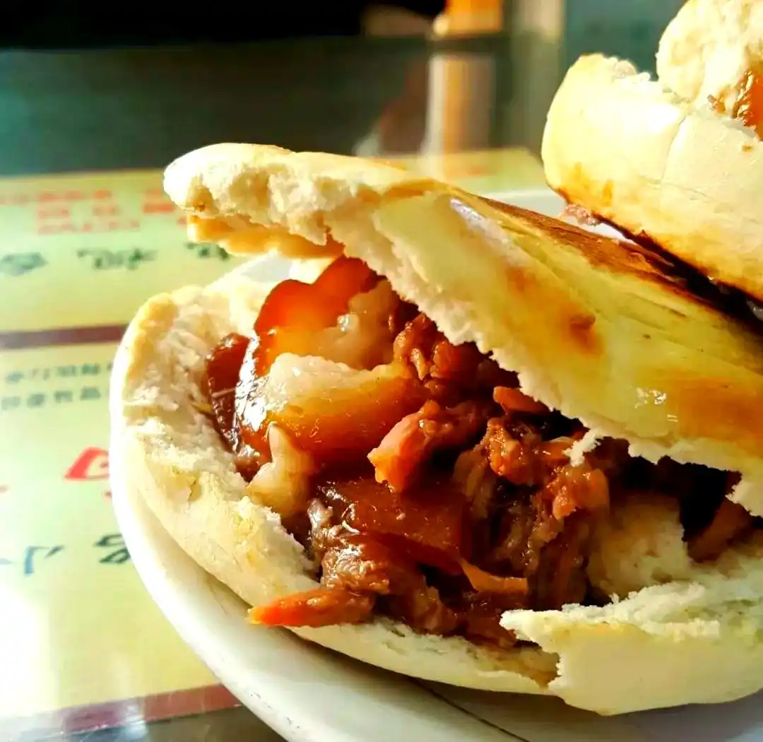 Cured-Beef-Sandwich1 Cured-Beef-Sandwich1