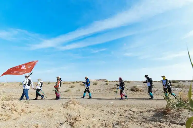 Desert-Hiking Desert-Hiking
